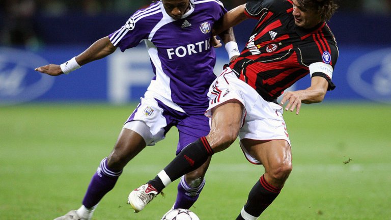 Мохамед Тчите - 2007 (Андерлехт)
Роден е в Бурунди, но почти цялата му кариера премина в Белгия. През 2007 г. бе привлечен от испанския Сантандер, където прекара три сезона.