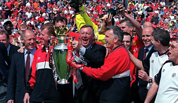 4. Манчестър Юнайтед, 1999/2000

Ключови играчи: Скоулс, Йорк, Анди Коул

"Дяволите" бяха безапелационни и станаха шампиони с преднина от 18 точки пред Арсенал. Но ерата след Шмайхел започна с 45 гола във вратата на тима за 38 мача. Все пак бяха отбелязани 97, което натежа за убедителната шампионска титла.