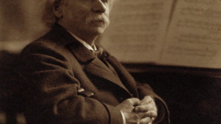 Норвежкият композитор и пианист Едвард Григ (1843 - 1907), сниман около 1905-та