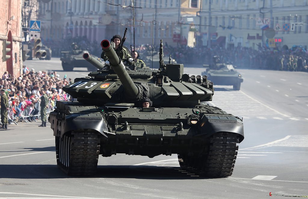 T-72B3_-_Parad2014NN-09
