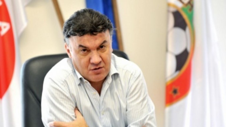 За футбола, който показаха отборите през сезона в Първа лига, е по-добре да говорим като за мъртвец. Или добро, или нищо. Тоест – нищо.