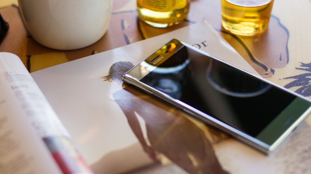 SONY-Experia-in-Starbucks-1
