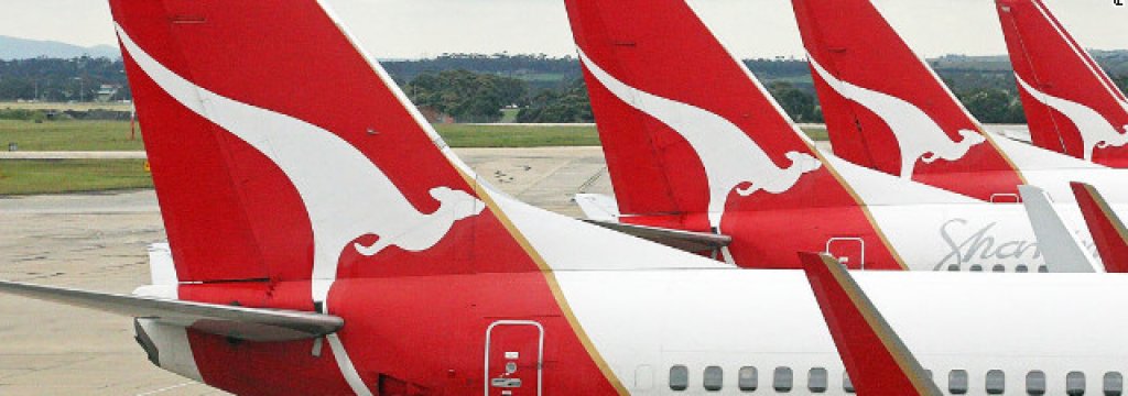 120203074808-qantas-tail-story-top