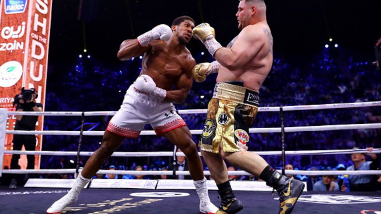 Руис издържа 12 рунда, но не успя да се противопостави на тактическия план на Ей Джей.