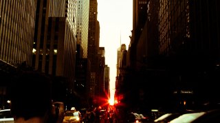 Manhattanhenge_(14751708987)