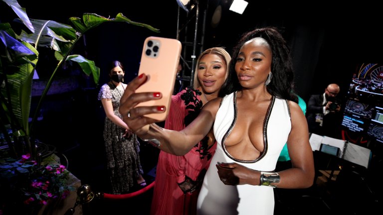 И сестрите Уилямс са били предупредени за шегата на техен гръб.