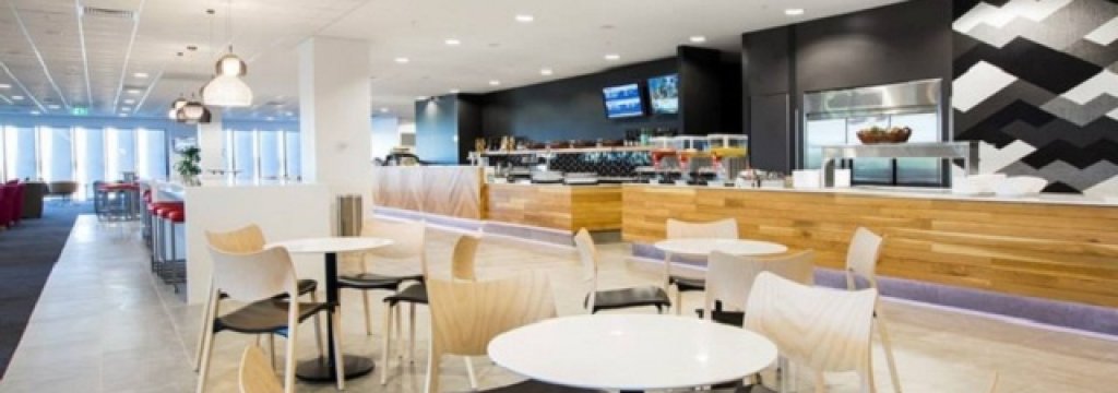 Qantas airport