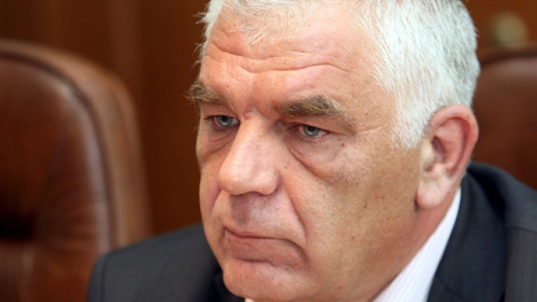 Шест месеца телефоните на шефа на агенция "Митници" Ваньо Танов са били подслушвани