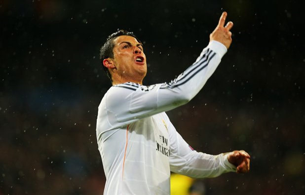 Кристиано Роналдо е номер едно за втора поредна година в класацията. Той е и фаворит за "Златната топка".