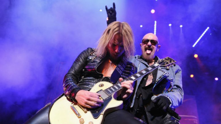 Judas Priest - Epitaph World Tour (2012)

“Излъгахме”, призна китаристът Глен Типтън, след като стана ясно, че рекламираното като крайна точка турне на Judas няма да е финалът, а даже ще отбележи ново начало. „Ричи Фолкнър е виновен, нека да обвиняваме него“, добави певецът Роб Халфорд. Китаристът Фолкнър се присъедини към бандата след шокиращото напускане на предшественика Кей Кей Даунинг само два месеца преди първата дата от въпросното турне. 

Judas получиха прилив на свежа енергия с присъединяването на Фолкнър, сътвориха нов албум Redeemer of Souls и го подкрепиха със световно турне от 129 концерта – така че бизнесът си продължава както обикновено, и то чак до тази година, в която Judas Priest ще отпразнуват своята 50-годишнина. За щастие, сега няма изгледи за ново прощаване.