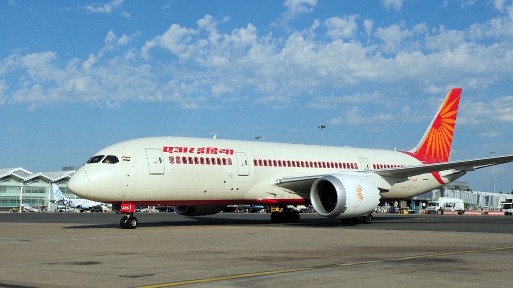 AI-787-Dreamliner-BHX