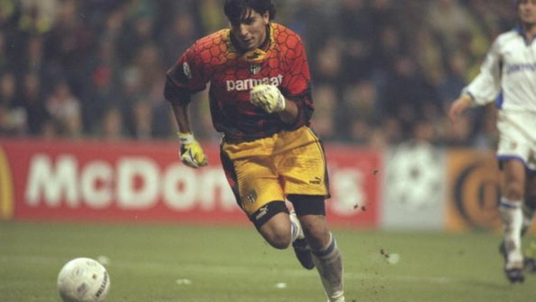 Джанлуиджи Буфон – вече играеше за Парма, с който дебютира в Серия А през ноември 1995-а.