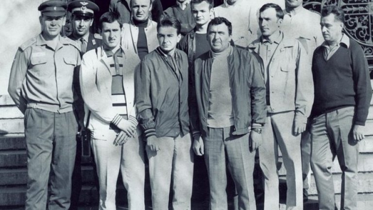 Последната снимка на чехословашкия отбор по парашутизъм, направена на 20 септември 1972 г. - ден преди катастрофата.

Снимка: DENIK/архив