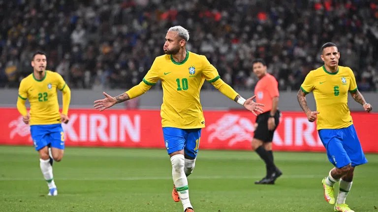 Неймар се доближи на три гола от Пеле