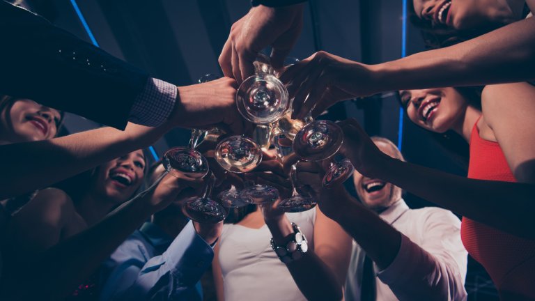 наздраве, празници. приятели