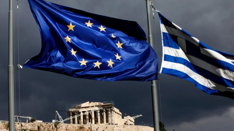 Болният въпрос бе кръстен Grexit - не особено оригинално англофонско съчленение на Гърция (Greece) с exit (изход, излизане, но и преносно за "край, кончина").