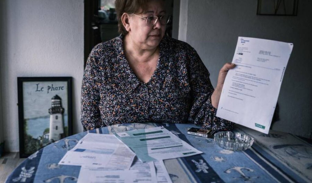 jeanne-pouchain-with-her-invalid-documents