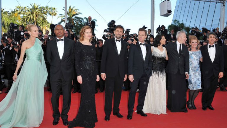 Председател на журито тази година е италианският режисьор Нани Морети. В журито са още Андреа Арнолд, Eманюел Дево, Даян Крюгер,  Юън Макгрегър,  Александър Пейн, Раул Пек, Жан Пол Готие