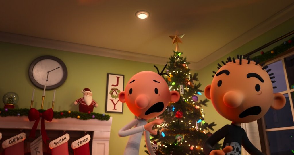 Diary Of A Wimpy Kid Christmas: Cabin Fever
Премиера: 9 декември

Къде: Disney+

Вдъхновено от популярната детска поредица коледното филмче ни отвежда в особено стресиращите празници на тийнейджъра Грег Хефли. Момчето се притеснява, че през последните седмици е направил прекалено много бели и няма да получи конзолата за игри, която иска за Коледа. За да оправи нещата, Грег решава да помогне на семейството си с проблемите, които най-много ги тормозят.