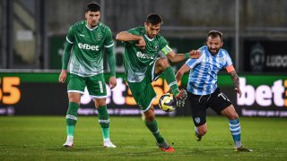 Лудогорец се издъни у дома и даде шанс на Левски