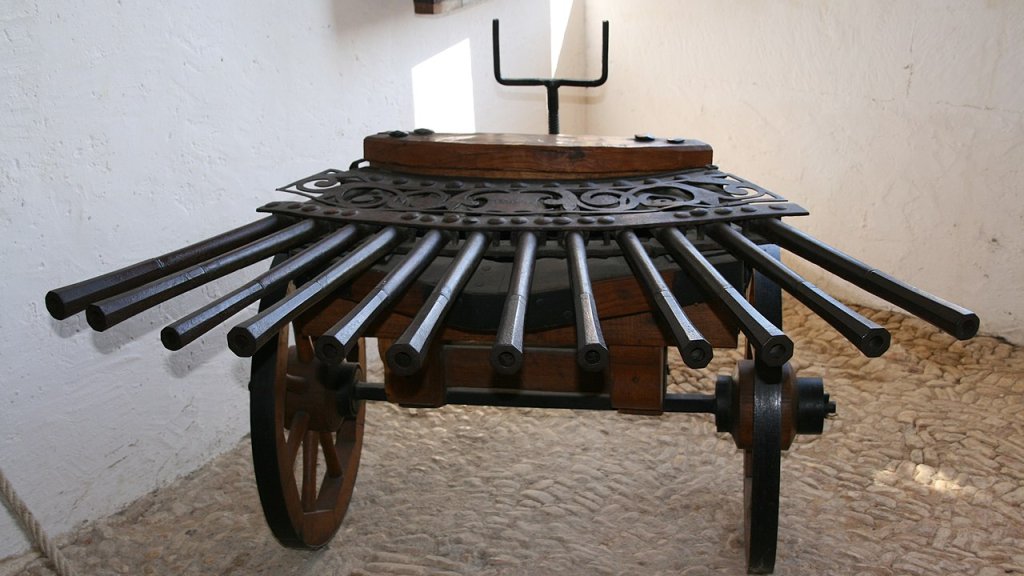 Ribaudequin_-_Château_de_Castelnaud_-_20090926
