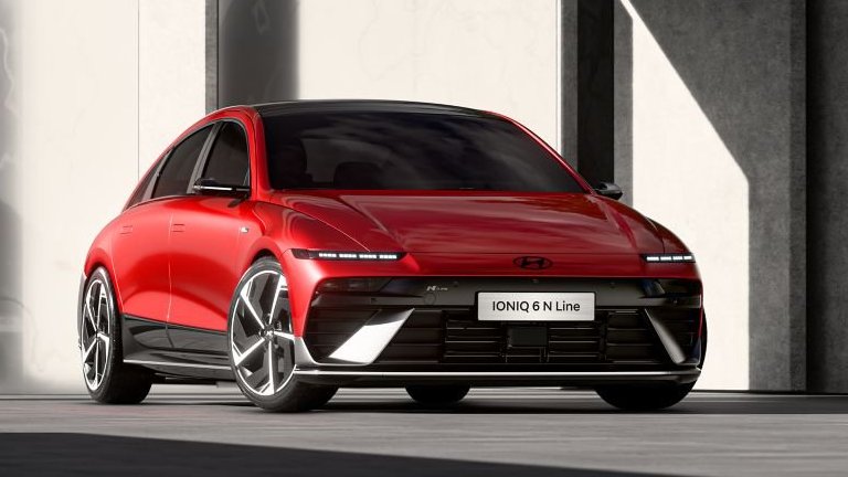 Hyundai Ioniq 6Електромобилът се зарежда от 10 до 28 процента за скромните 18 минути. Пълният му пробег с един заряд пък вече достига 550 километра, към което върви и усъвършенствана аеродинамика и по-просторно купе.