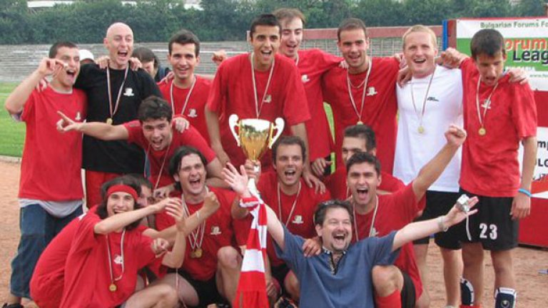 Момчетата от форума на ЦСКА бяха първите шампиони през 2006