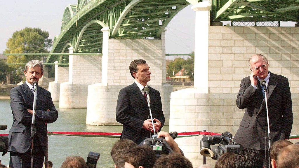 1024px-Pha01_mariavaleriabridge_original