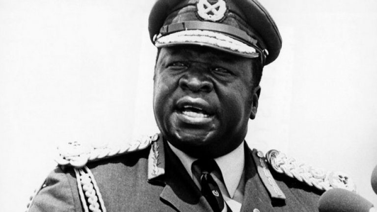 Иди Амин се провъзгласява за най-добрият плувец и боксьор в Уганда.