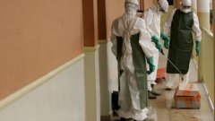 Към момента има 1711 случая на заразени, а 932 са починалите вследствие на ебола