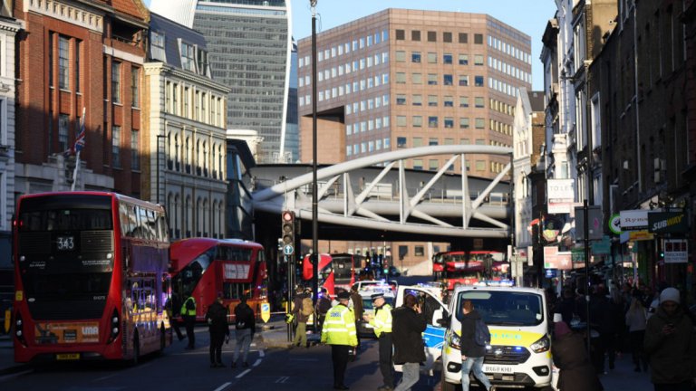Нападение с нож в центъра на Лондон