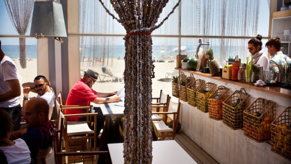 01-hours-restaurant-articleLarge