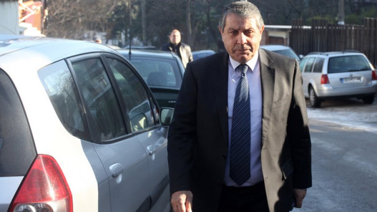 Главна прокуратура излезе с обширно съобщение, в което се описват нарушенията на депутата Александър Методиев, извършени на 1 май 2016, заради които му се иска отнемане на депутатския имунитет