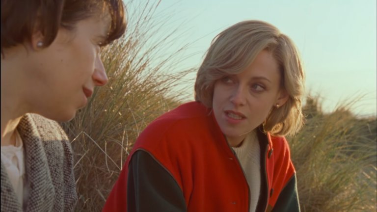 “Спенсър”
Metacritic: 76
Rotten Tomatoes: 83%
Последната биографична лента за Лейди Даяна също успя да влезе в класациите на критиката най-вече заради играта на Кристен Стюарт в образа на уелската принцеса. Под режисурата на Пабло Ларайн актрисата изобразява отделни драматични епизоди от живота на Лейди Ди, преди да се разведе с принц Чарлз и преди да загине трагично при автомобилна катастрофа в Париж.