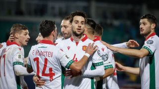 Избегнахме исторически срам