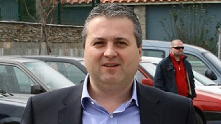 Босът на Локомотив Константин Динев призна, че раздялата с македонеца и със сръбския спортен директор Милованович е била тежка за него