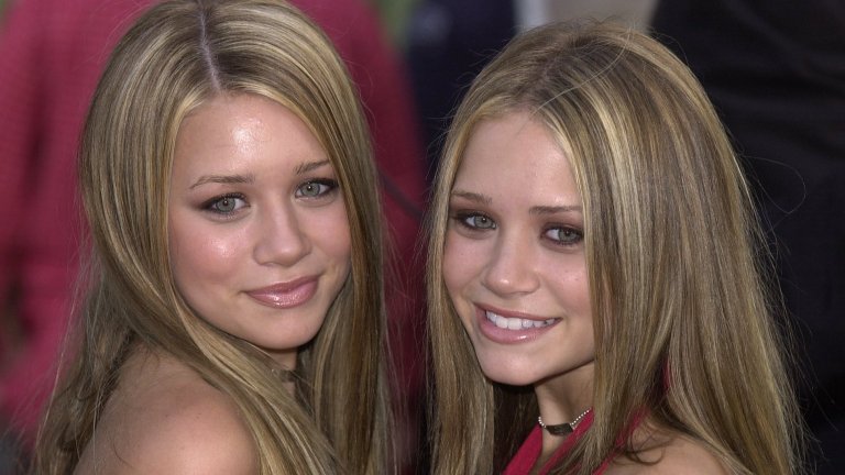 Чашата прелива, когато журналист директно им задава въпроса дали са девствени