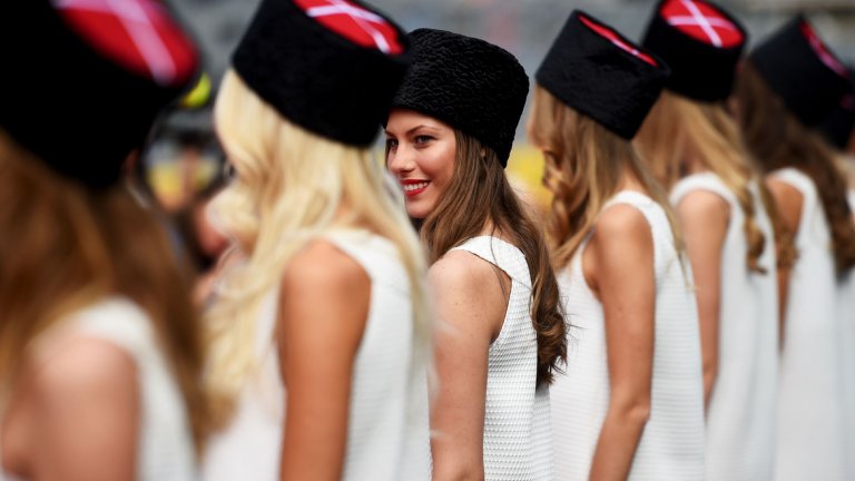 Защото нашите са най-красиви: Русия иска връщане на момичетата във Формула 1