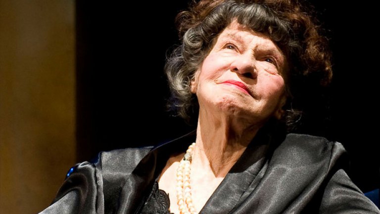93-годишната Стоянка Мутафова е първата българска актриса, която получава елитното международно отличие