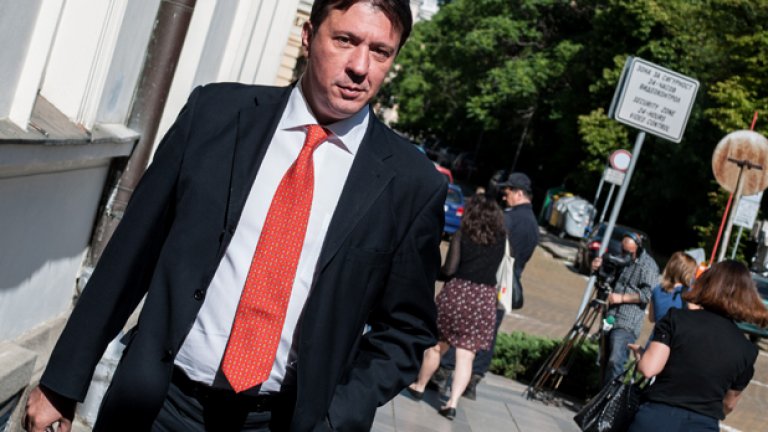 Радостни, зажаднели, депутати...