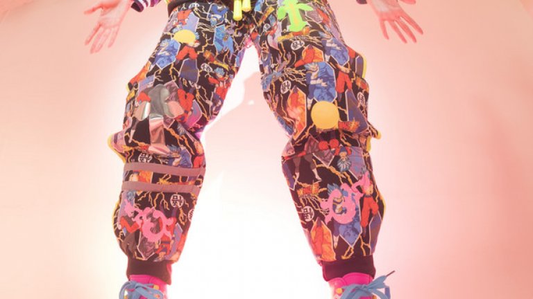 Фотограф: Златимир Араклиев, с участието на: Ирмена Чичикова
Грим и коса: Слав