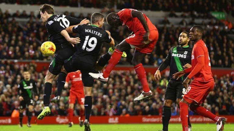 Ливърпул и Стоук се бориха здраво, но в крайна сметка на "Уембли" отиват "червените".