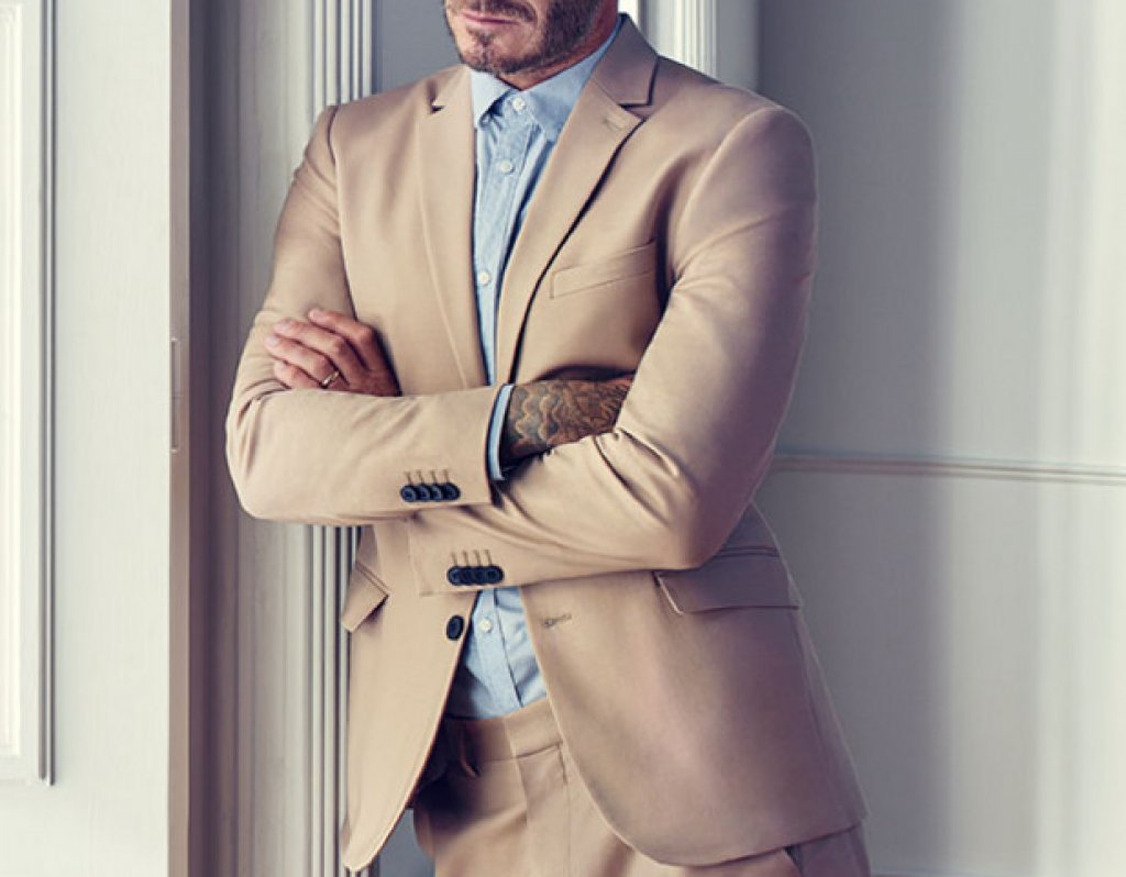 От просто лице в реклама за бельо, тази година Дейвид Бекъм вече има и собствена колекция за H&M – Modern Essentials selected by David Beckham – пролет 2016. Интересното е, че той не само рекламира дрехите, но и участва концептуално в селекцията.
