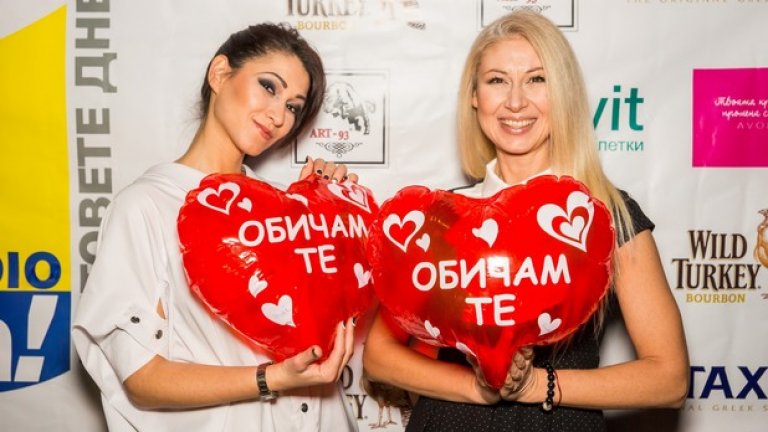 10 години в ефира на България отбеляза "Шоуто на блондинките" на пищно парти в клуб MAGNITO