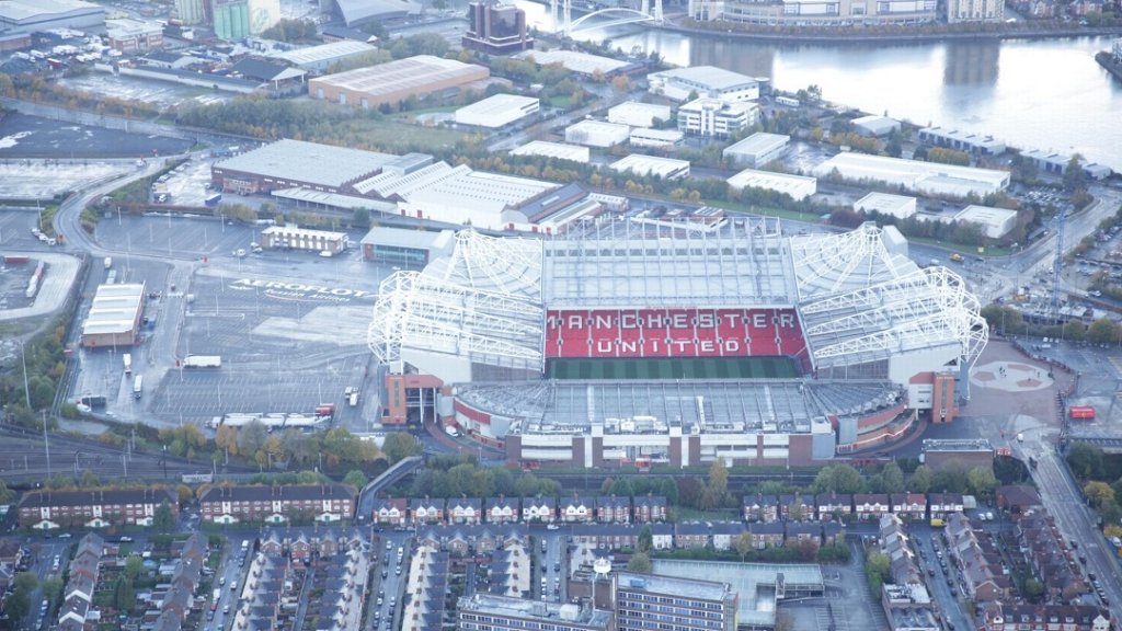 "Aeroflot" пуска рекламна кампания "Old Trafford Above"