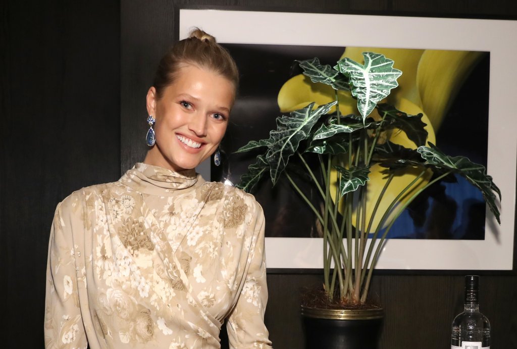 Тони Гарн
Гарн е далеч по-известна с кариерата си на световно известен топ модел, но можем да я видим и във филми като "Берлин, обичам те" и "Спайдър-мен: Далече от дома".