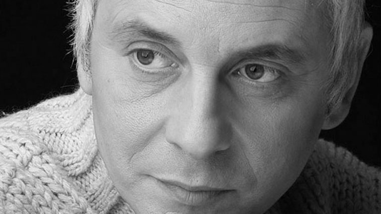 Стенли планира да прави нови песни с нови текстове на български - като подчертава, че при него текстът е наравно с музиката и всеки текст е минавал през хиляди поправки, докато достигне версията, която познаваме