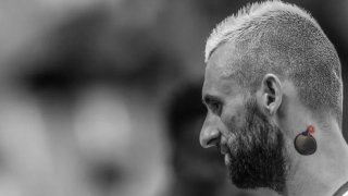 Той носи бомба на шията и изяде два килограма салам преди финала на световното