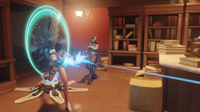 Overwatch

Blizzard бяха на прага на нещо огромно, когато пуснаха Overwatch, но едва ли и самите те са очаквали играта да се превърне в такъв глобален феномен. 

Отборният шутър моментално превзе жанра и се превърна в еталон за играчите на PC, PS4 и Xbox One, благодарение на колоритния си състав от герои с уникални способности и динамичния геймплей.

За съжаление, оригиналното заглавие приключи съществуването си през 2022 г., когато Blizzard дръпнаха шалтера на сървърите, за да отворят път на Overwatch 2. Тя обаче така и не успя да си спечели същия статут.