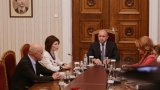 Десислава Атанасова за пореден път заяви, че ако се стигне до връчване на втори мандат, партията ще го върне възможно най-бързо